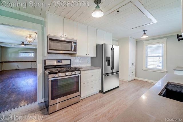 11320 Eastside Drive, Plymouth Charter Township, MI 48170