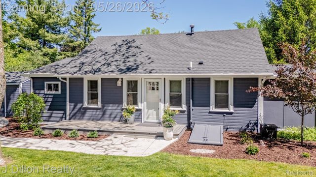 11320 Eastside Drive, Plymouth Charter Township, MI 48170