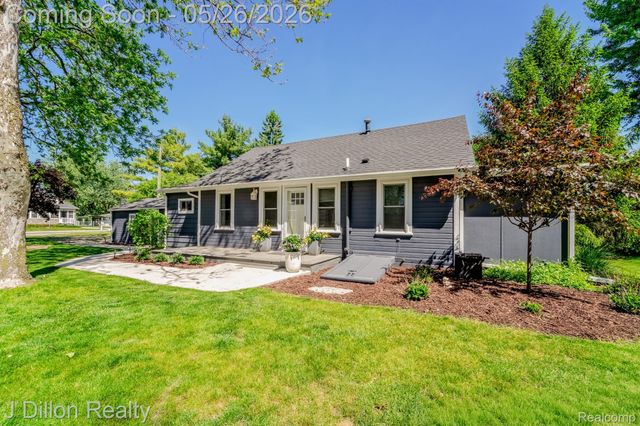11320 Eastside Drive, Plymouth Charter Township, MI 48170
