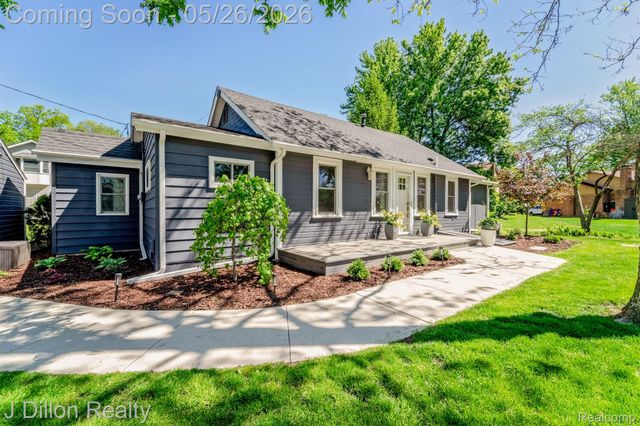 11320 Eastside Drive, Plymouth Charter Township, MI 48170