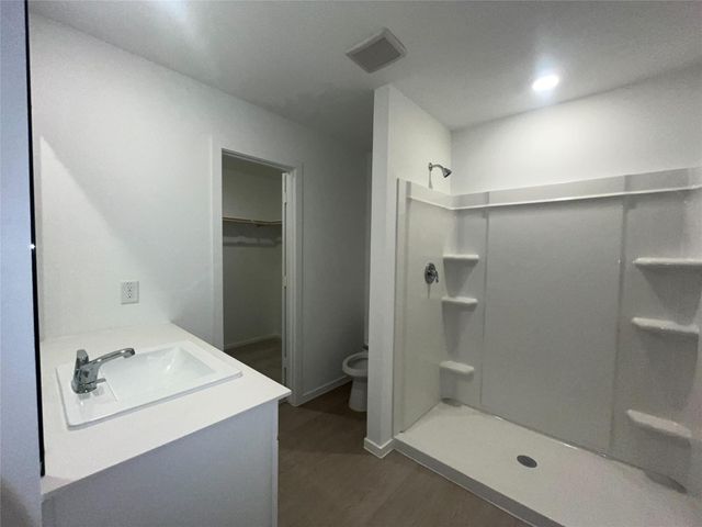 5715 Little Redwing Drive, Baytown, TX 77521