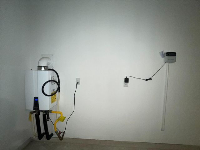 5715 Little Redwing Drive, Baytown, TX 77521