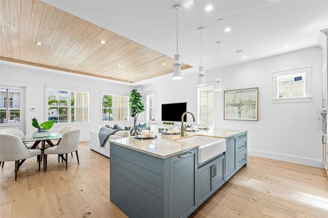 140 SE 1st Ave, Delray Beach, FL 33444