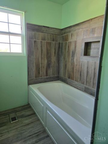 9581 St Rt 138, Hillsboro, OH 45133