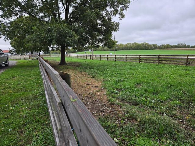 9581 St Rt 138, Hillsboro, OH 45133