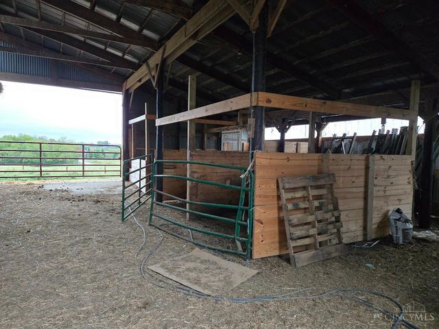 9581 St Rt 138, Hillsboro, OH 45133