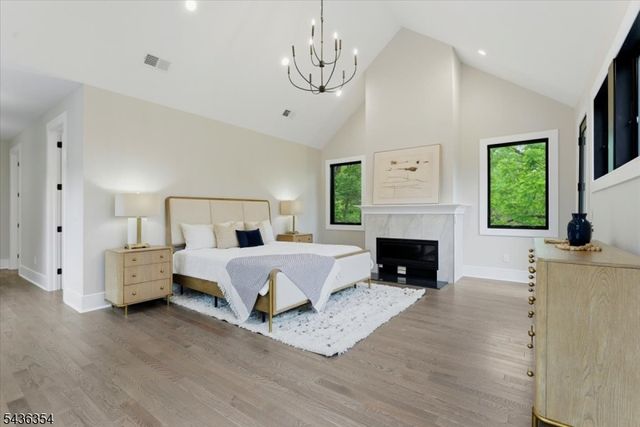 126 Emerson Ln, Berkeley Heights Twp., NJ 07922