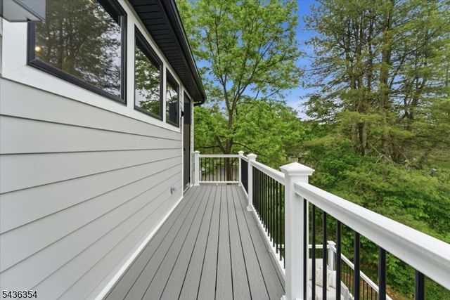 126 Emerson Ln, Berkeley Heights Twp., NJ 07922