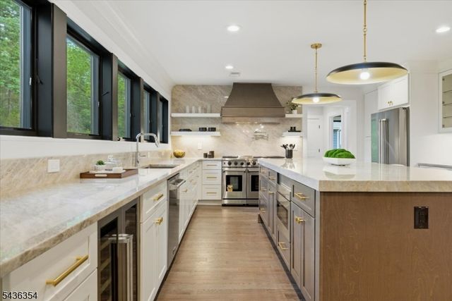 126 Emerson Ln, Berkeley Heights Twp., NJ 07922