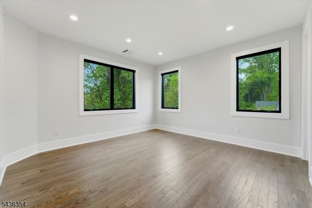 126 Emerson Ln, Berkeley Heights Twp., NJ 07922