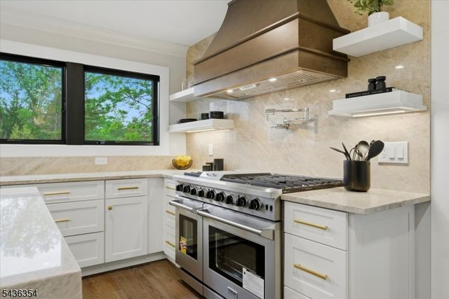 126 Emerson Ln, Berkeley Heights Twp., NJ 07922