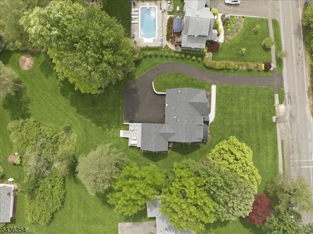 126 Emerson Ln, Berkeley Heights Twp., NJ 07922