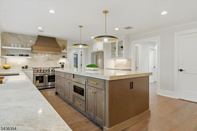 126 Emerson Ln, Berkeley Heights Twp., NJ 07922