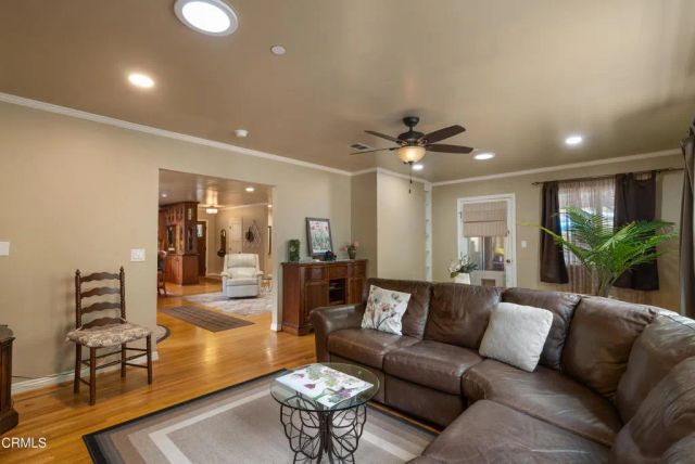 5015 Verwood Avenue, Glendale, CA 91214