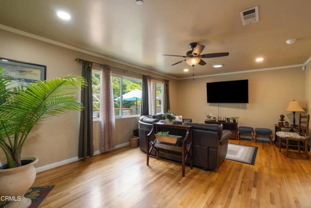 5015 Verwood Avenue, Glendale, CA 91214