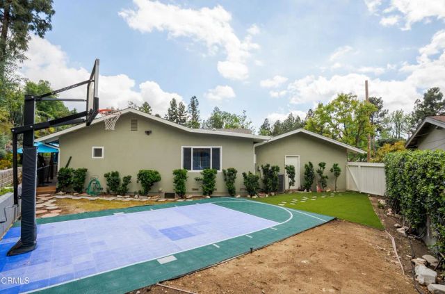 5015 Verwood Avenue, Glendale, CA 91214
