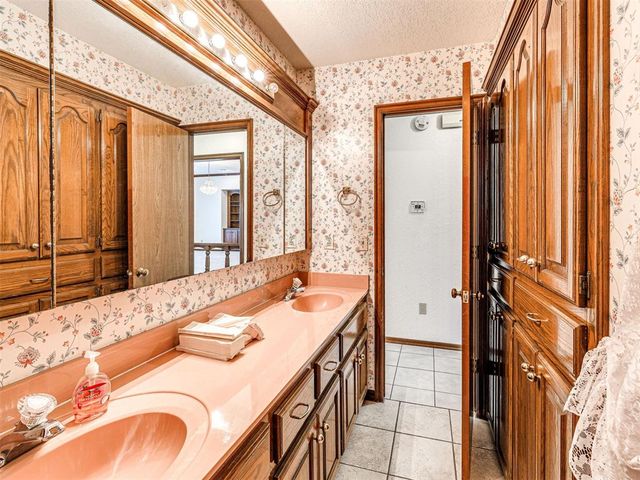 6004 SE 56th Street, Oklahoma City, OK 73135