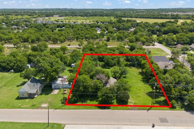 1010 Chase Avenue, Cleburne, TX 76031