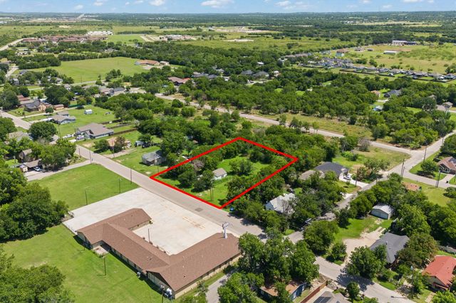1010 Chase Avenue, Cleburne, TX 76031
