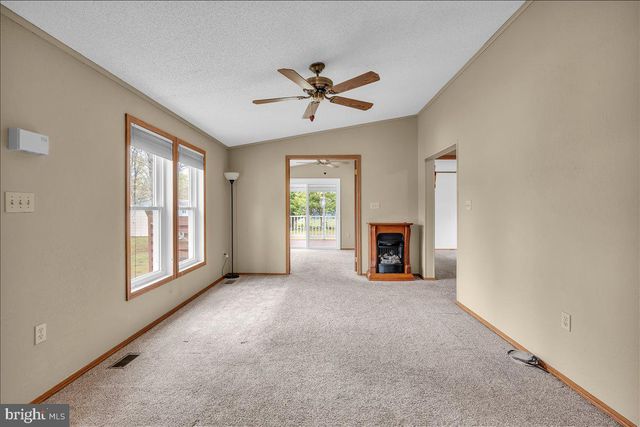 25 LOFT MOUNTAIN DR, Sicklerville, NJ 08081