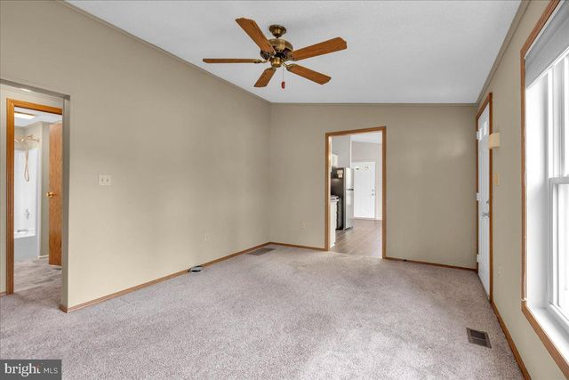 25 LOFT MOUNTAIN DR, Sicklerville, NJ 08081