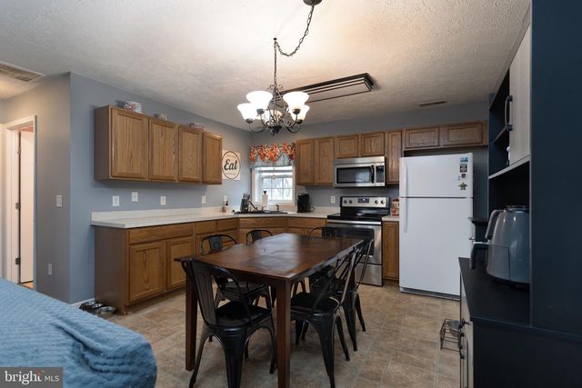 1303 COLONIAL AVE, Cambridge, MD 21613