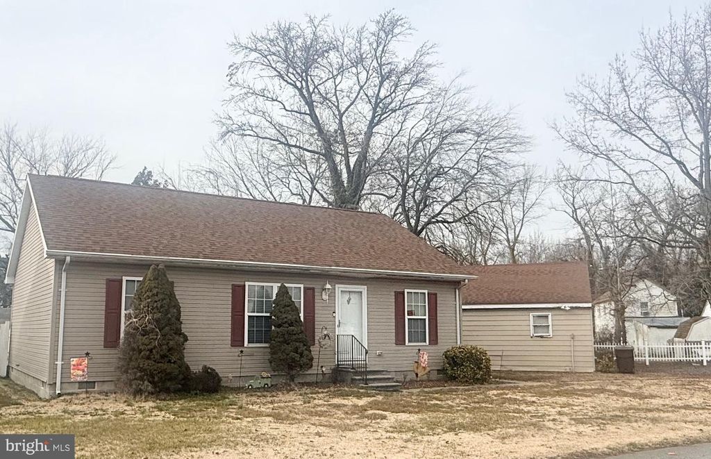 1303 COLONIAL AVE, Cambridge, MD 21613