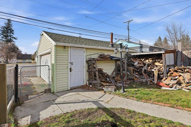 4811 N Maple St, Spokane, WA 99205