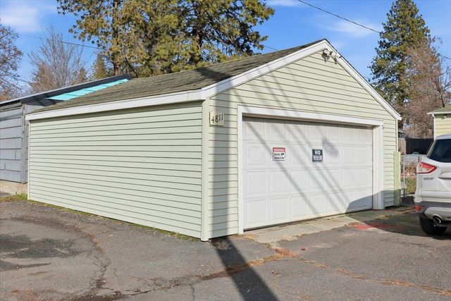4811 N Maple St, Spokane, WA 99205