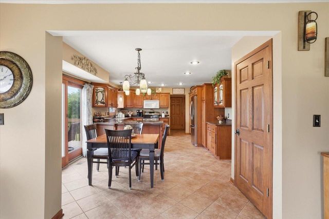 S25W30256 Jenna LANE, Waukesha, WI 53188