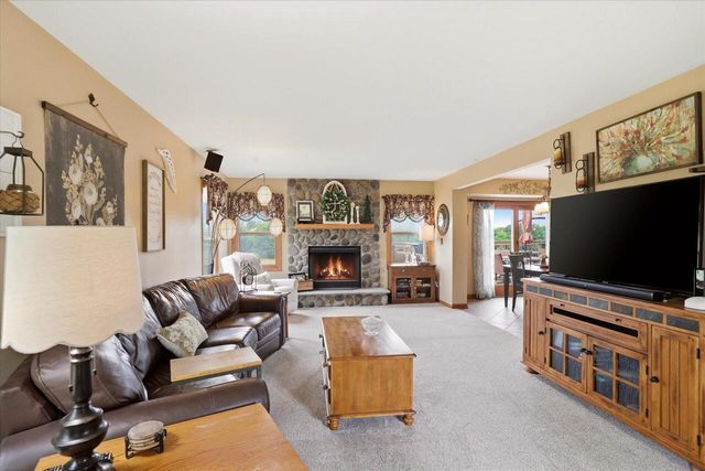 S25W30256 Jenna LANE, Waukesha, WI 53188