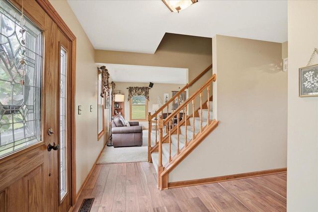 S25W30256 Jenna LANE, Waukesha, WI 53188
