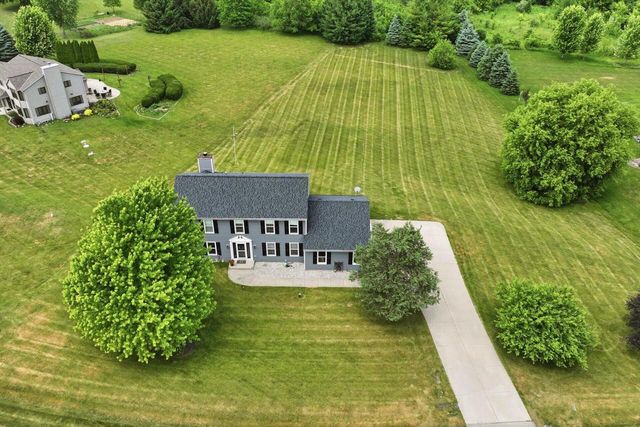 S25W30256 Jenna LANE, Waukesha, WI 53188