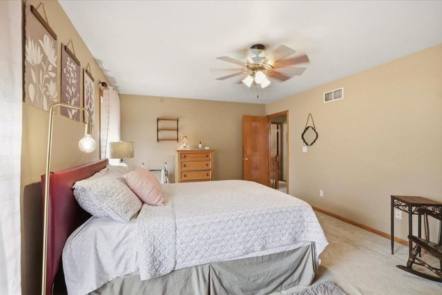 S25W30256 Jenna LANE, Waukesha, WI 53188