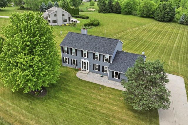 S25W30256 Jenna LANE, Waukesha, WI 53188
