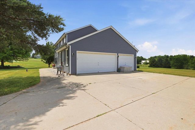S25W30256 Jenna LANE, Waukesha, WI 53188
