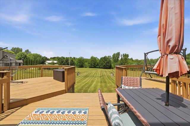 S25W30256 Jenna LANE, Waukesha, WI 53188