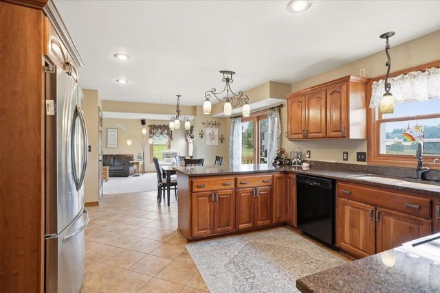 S25W30256 Jenna LANE, Waukesha, WI 53188