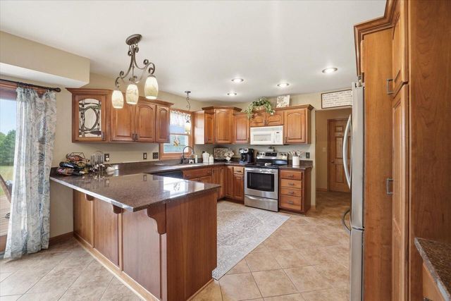 S25W30256 Jenna LANE, Waukesha, WI 53188