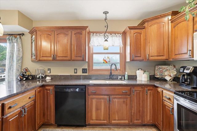 S25W30256 Jenna LANE, Waukesha, WI 53188