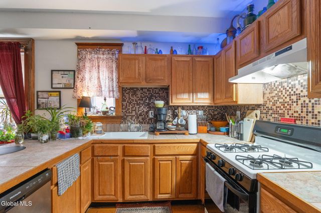 210 Union Street, Schenectady, NY 12305