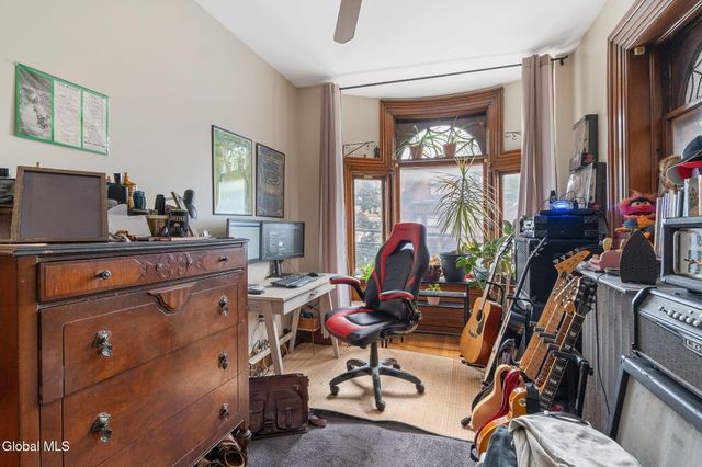 210 Union Street, Schenectady, NY 12305