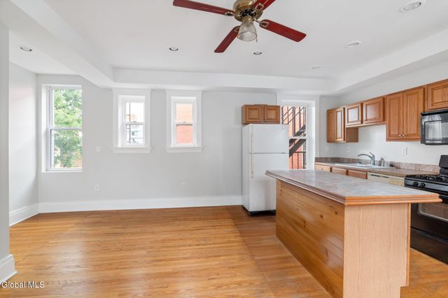 210 Union Street, Schenectady, NY 12305