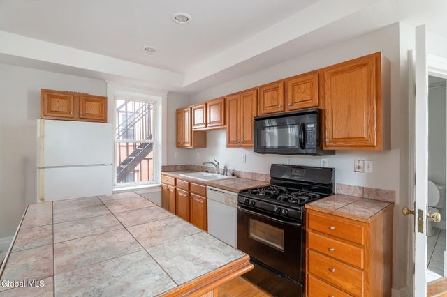 210 Union Street, Schenectady, NY 12305