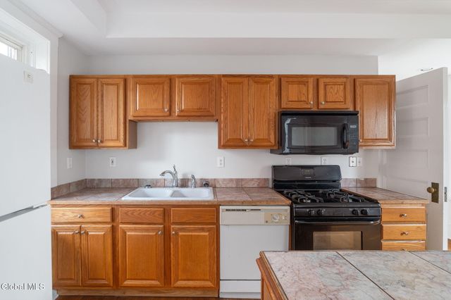 210 Union Street, Schenectady, NY 12305