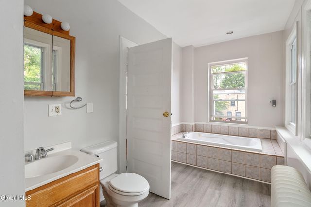 210 Union Street, Schenectady, NY 12305