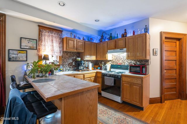 210 Union Street, Schenectady, NY 12305