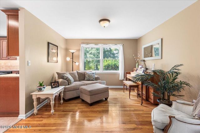 33 Stonehenge Drive, Ocean Twp, NJ 07712