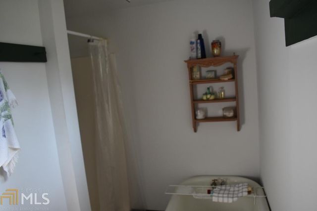 124 E Ward Road, Jackson, GA 30233