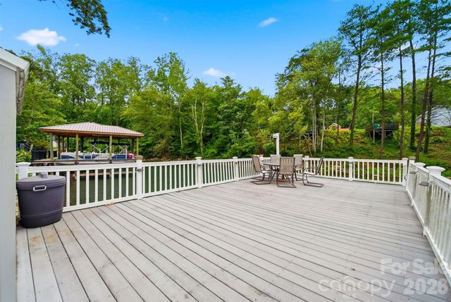 4520 Lake Drive, Sherrills Ford, NC 28673